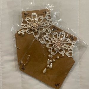 Tear-shaped Pendant Pearl Tassel White Necklace